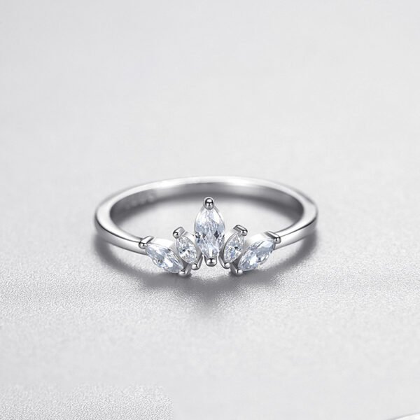 S925 Silver Crown Sparkle Diamond Ring Women's Elegant Luxury Micro-inlaid Cross-border Ring Instagram Internet Popular All-match Hand Jewelry - Image 4