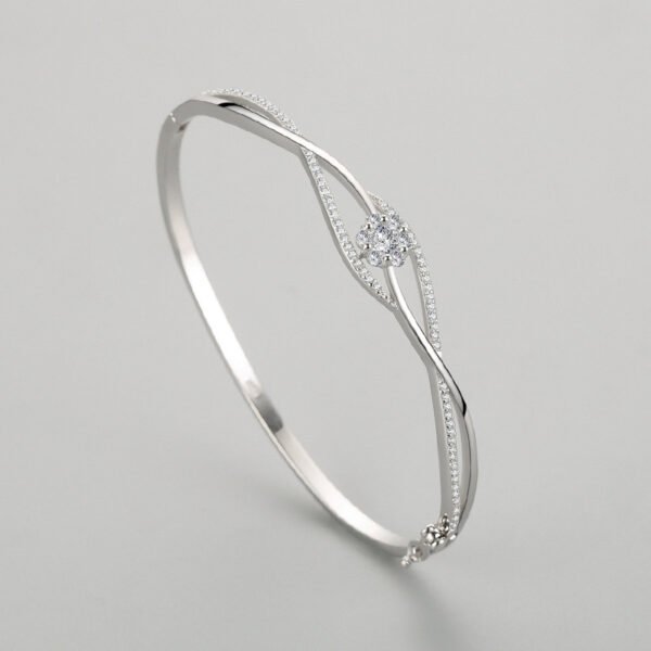 S925 Silver Bracelet Women's European and American Niche Design Bouquet Wave Bracelet ins Internet Popular Cold Style Elegant Hand Jewelry - Image 4