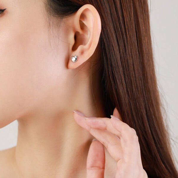 S925 Sterling Silver Exquisite Mini Apple Stud Earrings Women's Korean-style Sweet All-match Non-allergic Fruit Earrings Earrings Earrings Batch - Image 2